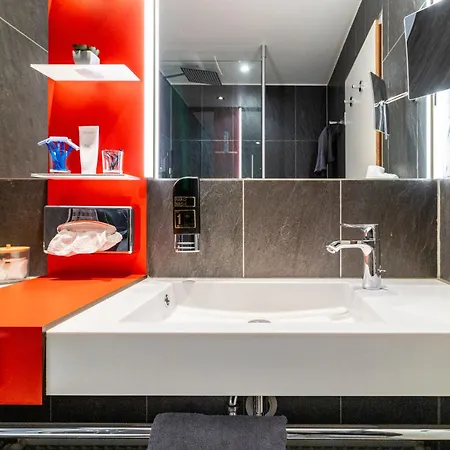 Naehe Frankfurt Messe Mit Netflix Und Balkon Frankfurt am Main