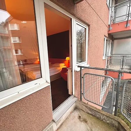 Naehe Frankfurt Messe Mit Netflix Und Balkon * Frankfurt am Main