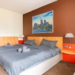 Naehe Frankfurt Messe Mit Netflix Und Balkon