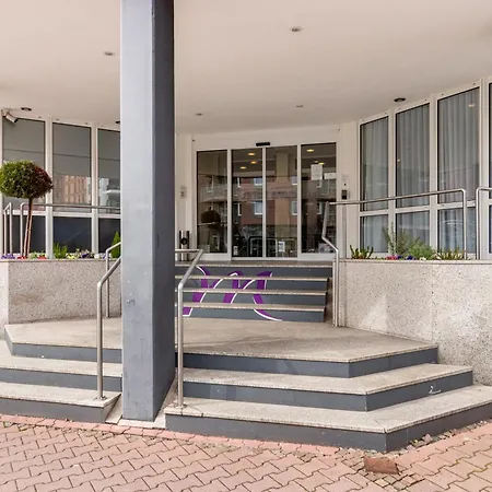 Naehe Frankfurt Messe Mit Netflix Und Balkon Frankfurt am Main