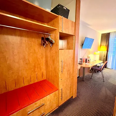 Naehe Frankfurt Messe Mit Netflix Und Balkon فرانكفورت