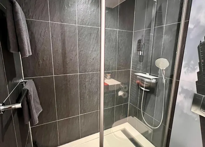 Naehe Frankfurt Messe Mit Netflix Und Balkon Frankfurt am Main