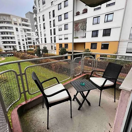 Naehe Frankfurt Messe Mit Netflix Und Balkon Frankfurt nad Mohanem